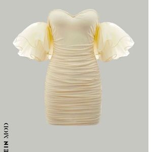 Shein size Junior large cream Never wore.